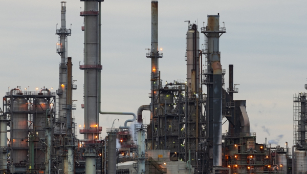 What to Do If You Sustain a Houston Oil Plant Injury