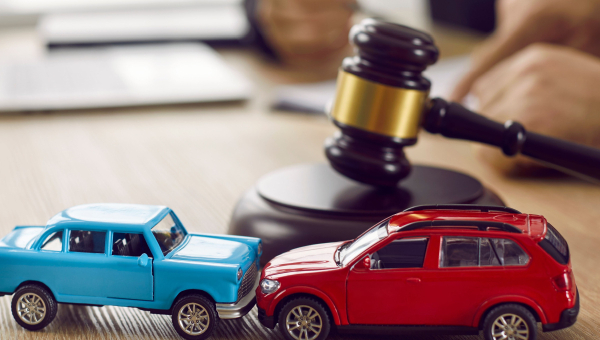 Figured in a car accident? Have these when you talke to your personal injury lawyer.